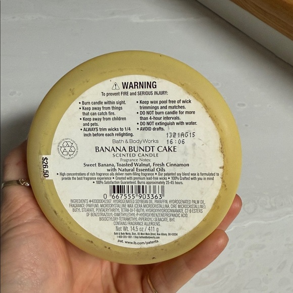 Bath & Body Works Yellow Banana Bundt Cake Candle - Picture 2 of 2